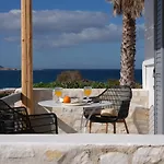 Ariti Seaside Apart Otel 4*