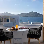 Ariti Seaside Apart Otel 4*
