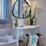 Ariti Seaside Apart Otel 4*