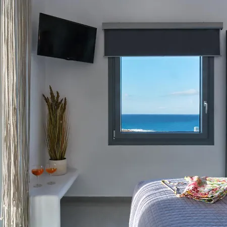 Ariti Seaside Apart Otel 4*